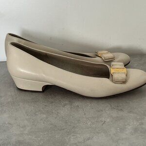 FERRAGAMO Vera Shoes